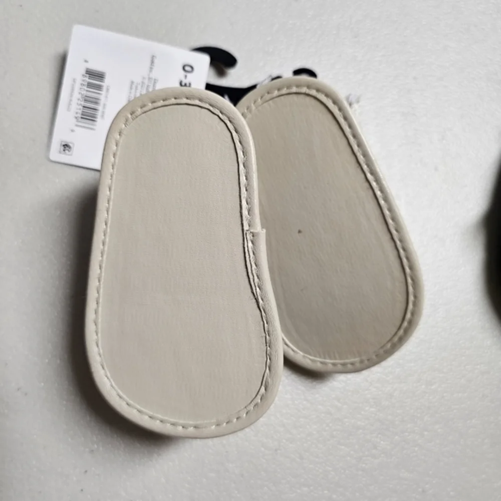 Carter's Little Baby‎ Basics Infant Newborn 0-3 Months Shoes Sandals Bundle